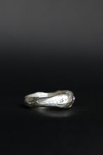 Load image into Gallery viewer, Recycled Sterling Silver Gemmy Freeform Ring Size 6
