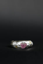 Load image into Gallery viewer, Recycled Sterling Silver Gemmy Freeform Ring Size 6
