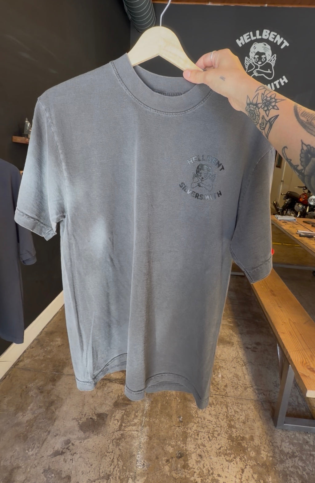 HB Metal Tee GRAY