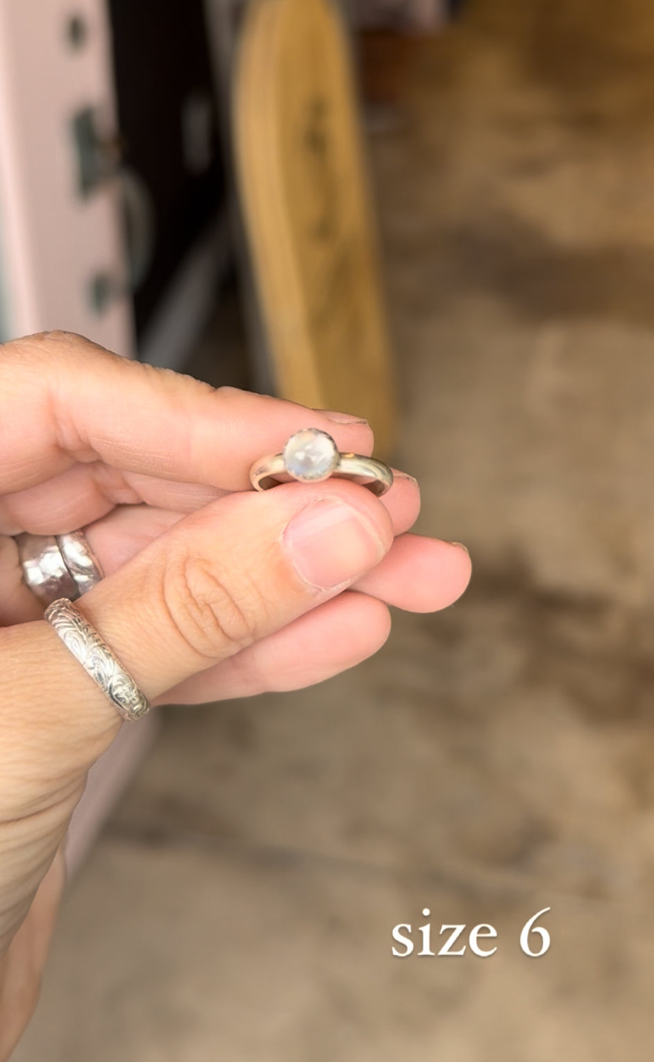 rainbow moonstone size 6