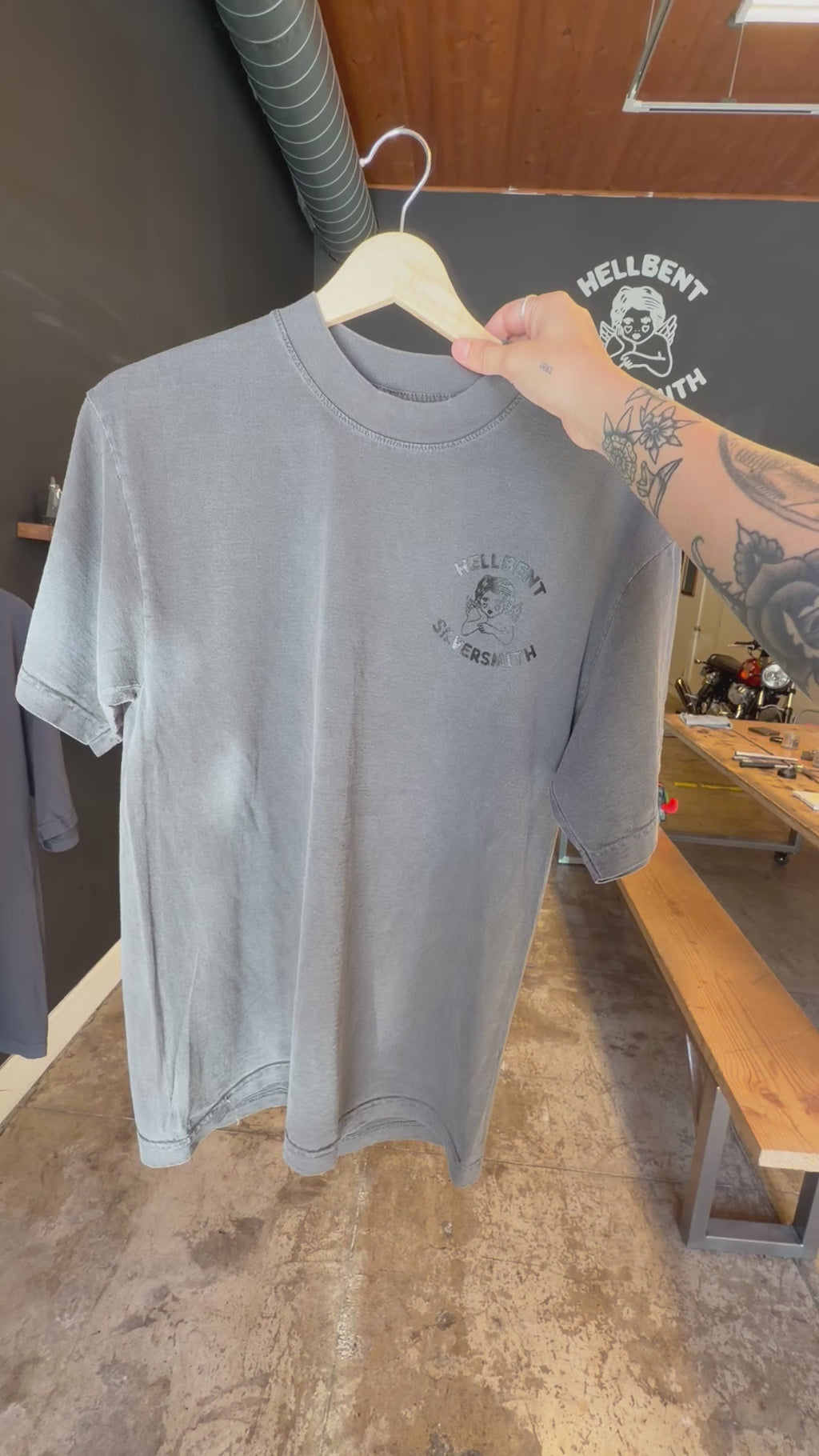 HB Metal Tee GRAY
